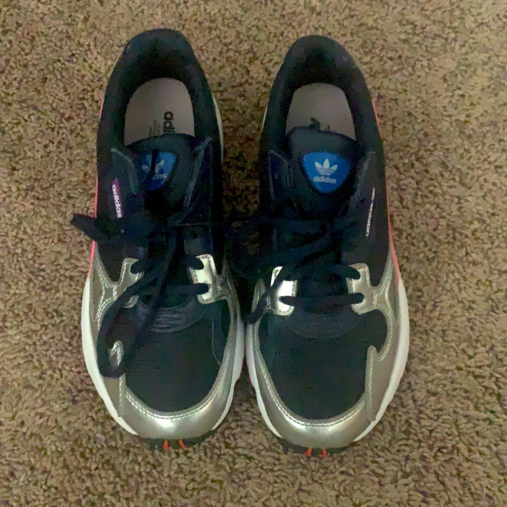 adidas Falcon